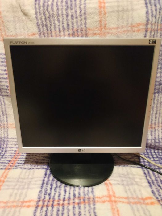 Monitor LG Flatron 17`