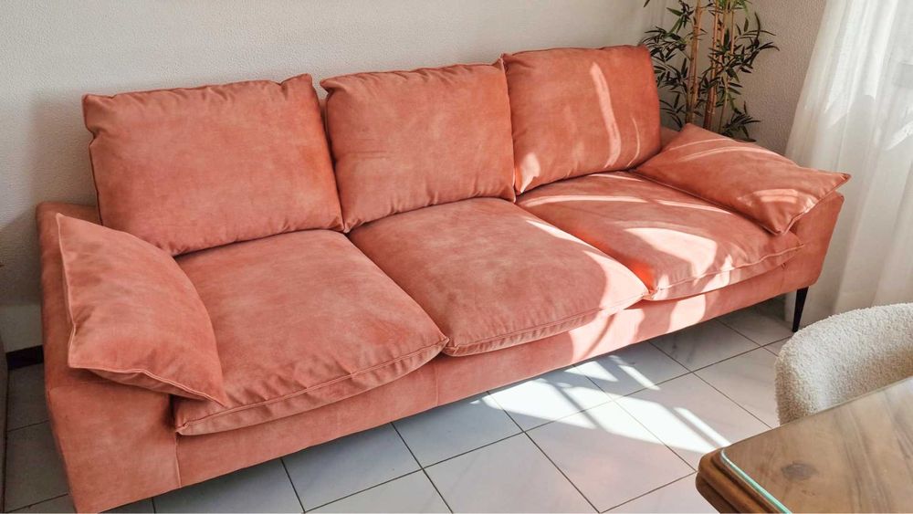 Sofá veludo rosa CONNELLY do Gato Preto