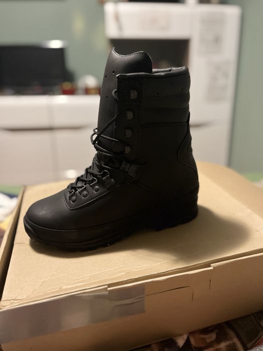 Buty wojas z membraną izolacyjną