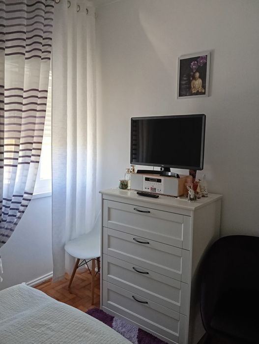 Quarto Mobilado para Senhora estudante