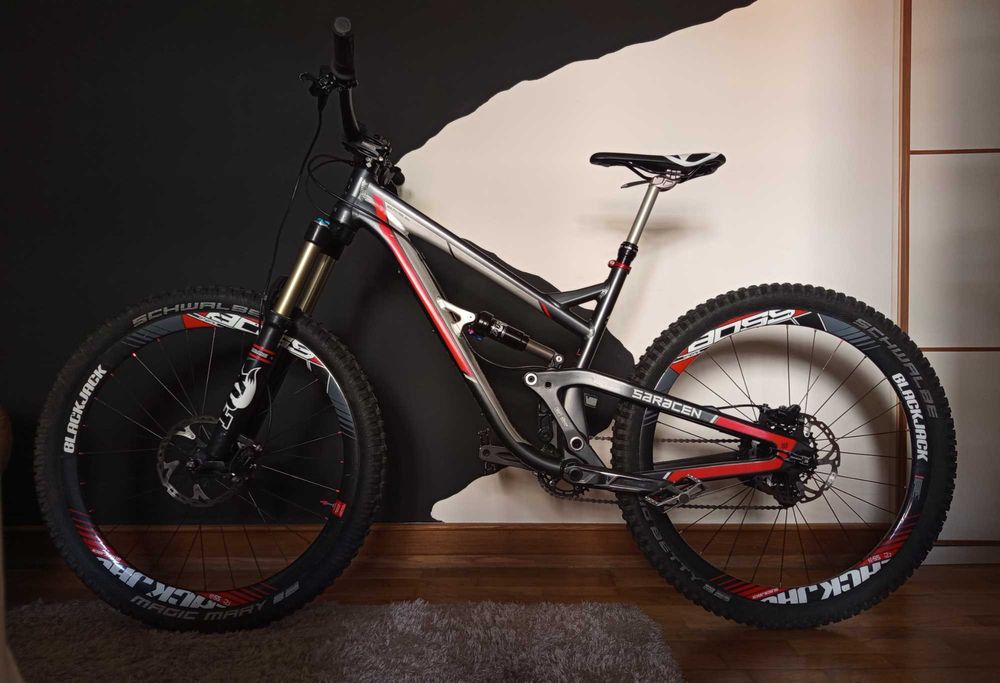 Enduro Saracen Ariel 151 Rodas Carbono