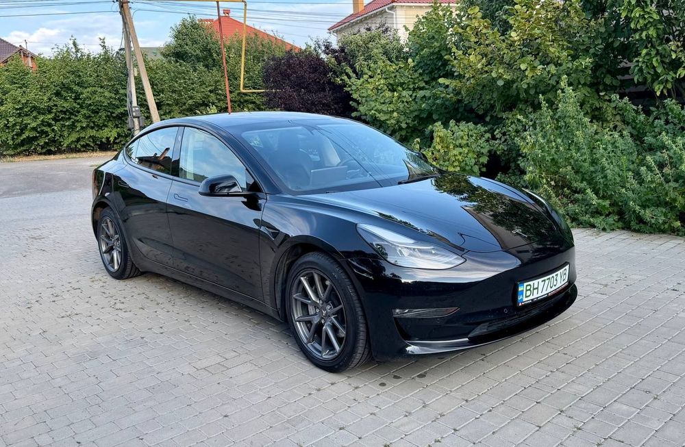 Продам Tesla Model 3 2022