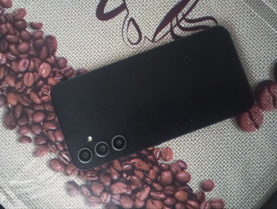 Продам Samsung Galaxy A34 5g 8/256