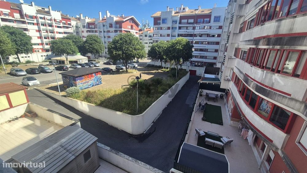 T2 na Cavaleira com parqueamento