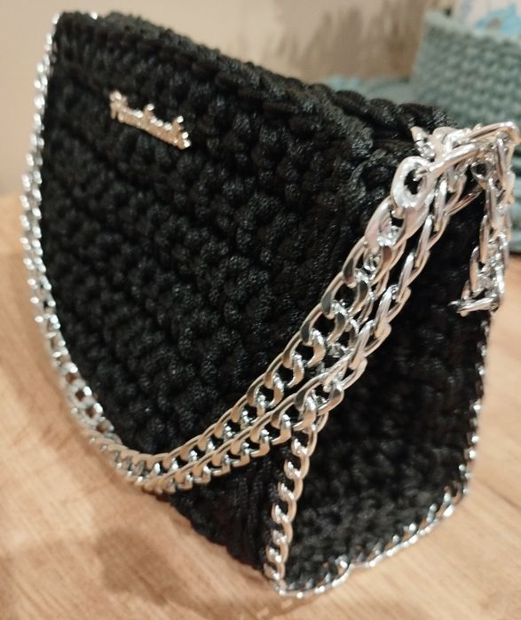 Unikatowa torebka damska zrobiona na szydełku