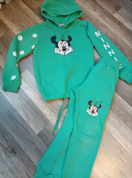 Продам костюм на флісі 134-140