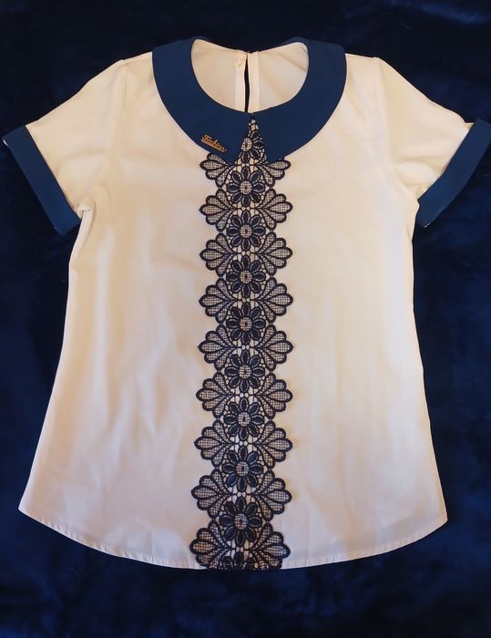 Шкільна блузка для дівчинки