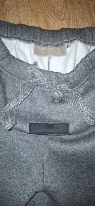 Gray set Essentials