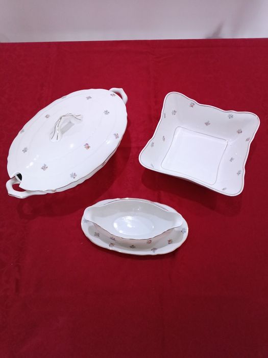 Várias peças Coimbra Porcelana muito antigas e assinadas