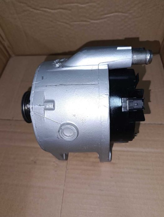 Генератор Espace Megane Grand Scenic 1.9 2.0 еспейс меган з водяним