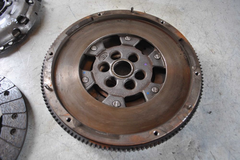 Dwumasa Vw Passat B6 2.0tdi
