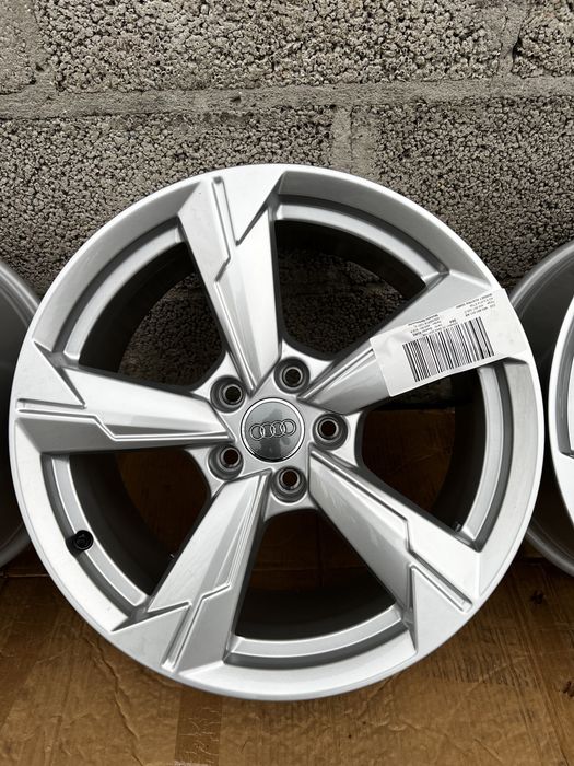 Oryginalne Nowe Alufelgi R18 5x112 Audi 4K0 Audi A6 C7 C6 A4 B7 B8 Q3