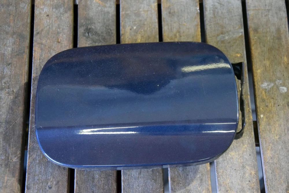 Mercedes A-klasa W169 Klapka wlewu paliwa 375 niebieska