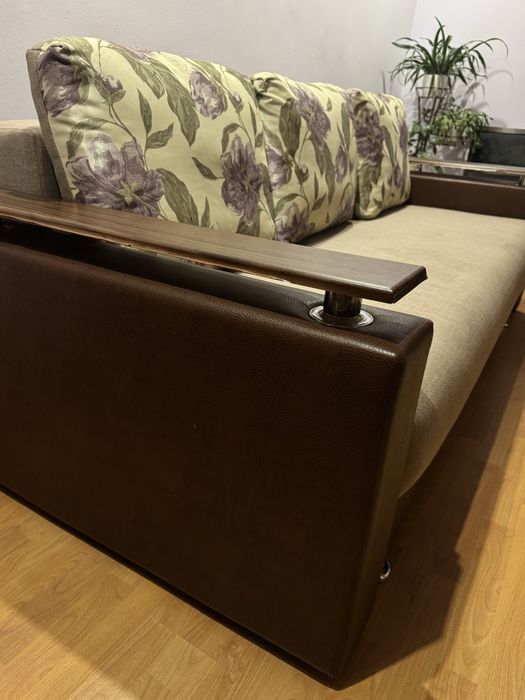 Диван розкладний у вітальню