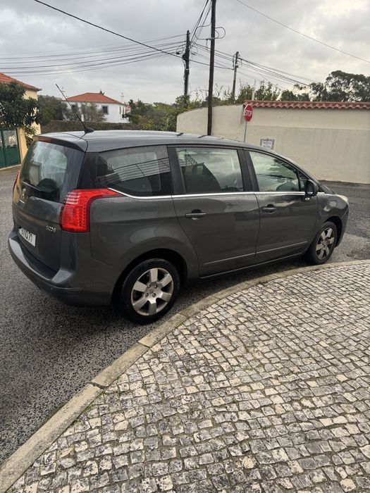Peugeot 5008 1.6 hdi (2010) - 7 Lugares, muito estimado e totalmente revisto