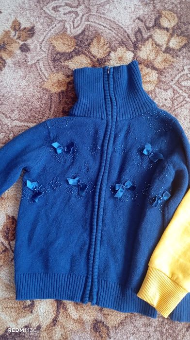 Светрик для дівчинки 3-4 роки, одяг ( 3 штуки)