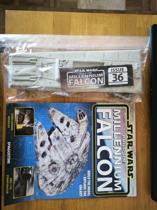 Millenium Falcon DeAgostini número 36 entre outros