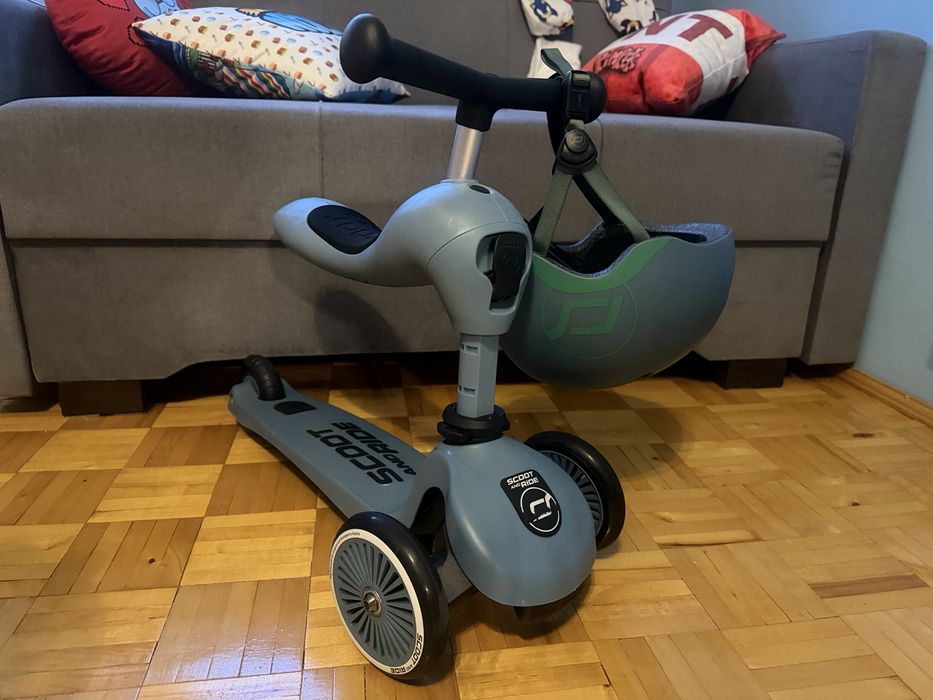 Hulajnoga Scoot and Ride z kaskiem