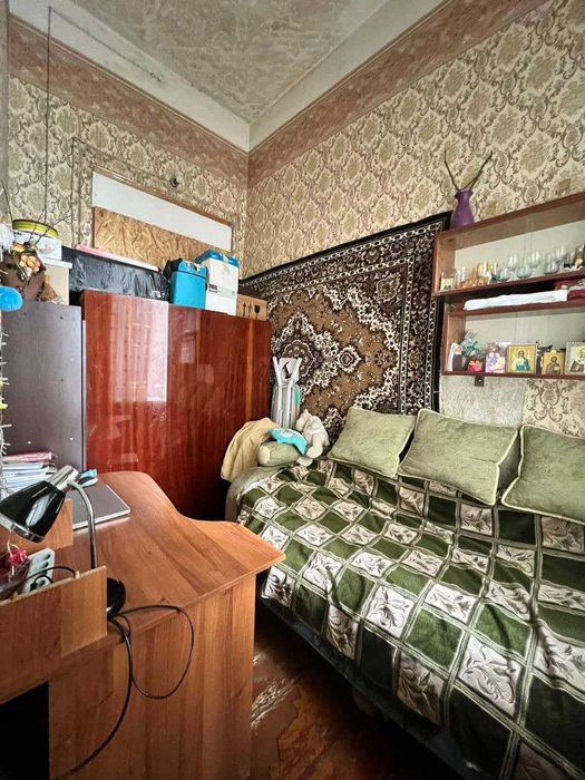 продам коммунальную квартиру, центр, 2 комнаты