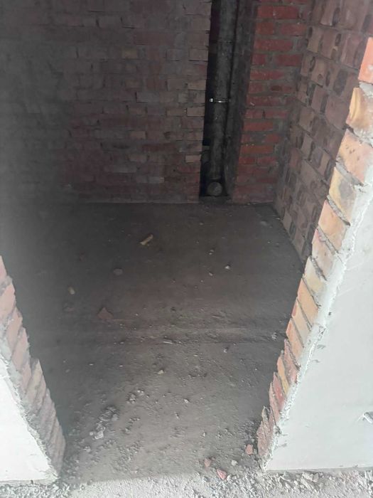 Супер МІСЦЕ, зданий будинок, вул.Інститутська 1к, середній поверх