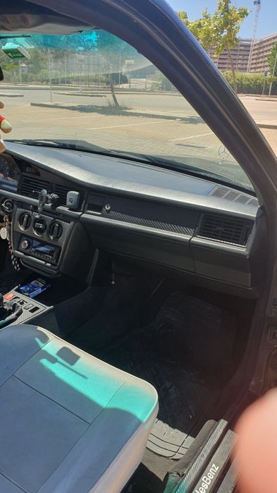 Bom dia vendo 190D 2.0 o carro e de 93