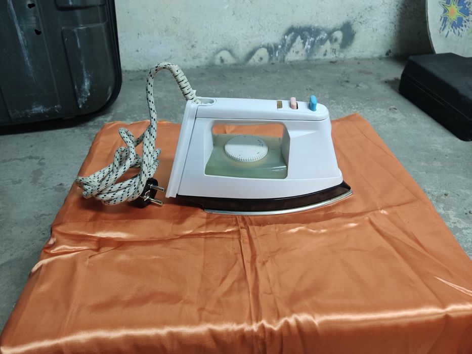Ferros de engomar a vapor, nunca usados