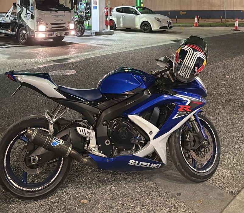 Gsxr 600 k9 com extras