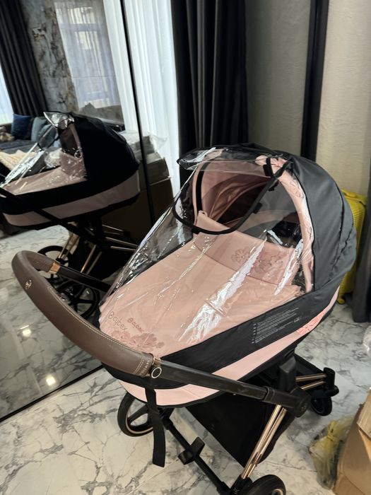 Продамо коляску Cybex Priam Simply Flowers