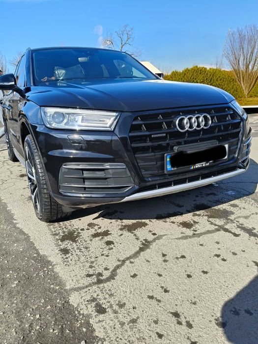 Продам Audi Q5 (2019)