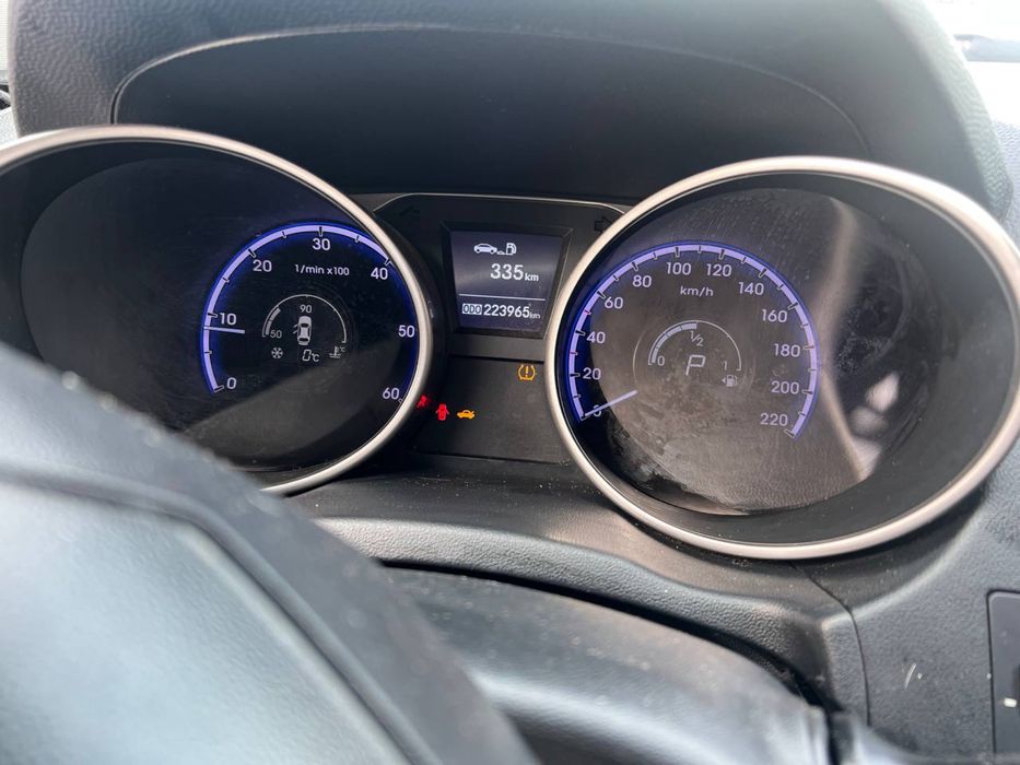 Hyundai ix35 2011 2.0 Дизель Автомат