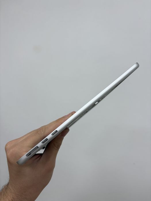 MacBook Air 13,6” A2681 M2 (2022) Топ Кейс / Top Case Silver