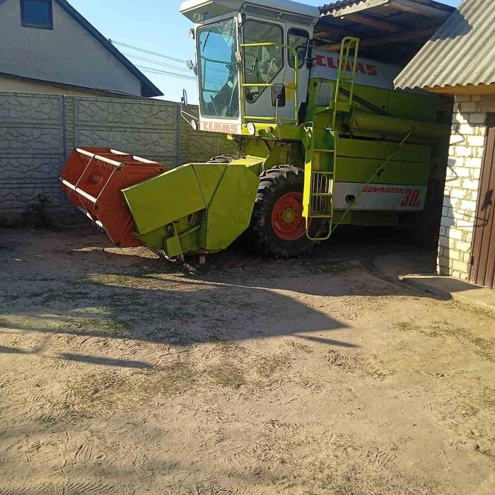 Продам Комбайн  Claas Dominator 38/48
