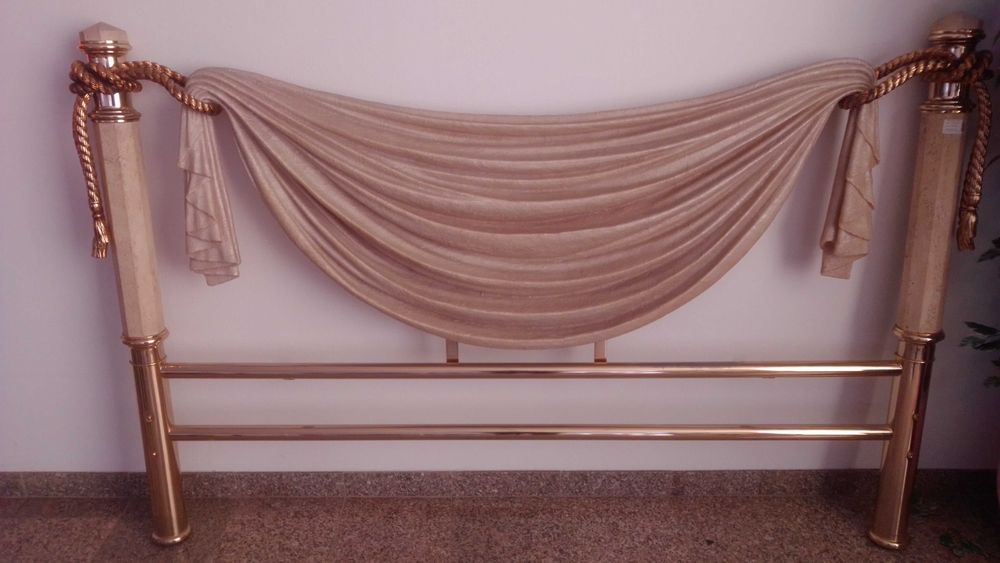 cabeceira de cama em latão+pedra+resina
