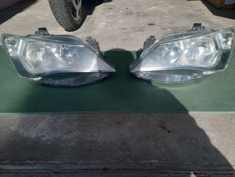 Reflektor prawy seat Ibiza IV lift