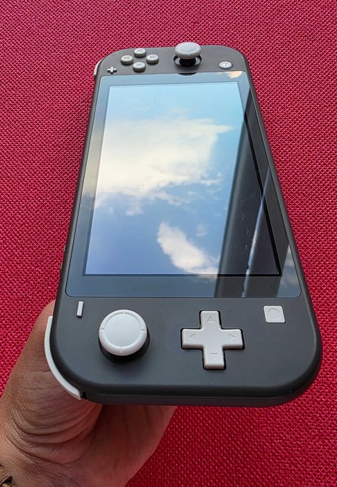Nintendo switch lite + ігри, кп 64 гб