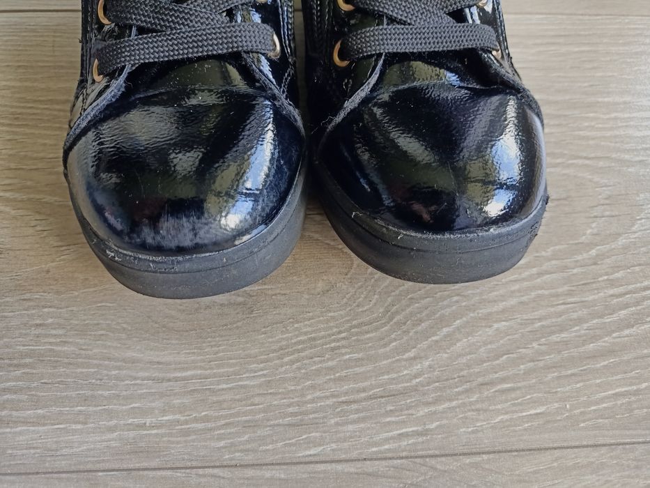 Botki trzewiki dziewczęce czarne lakierowane 26