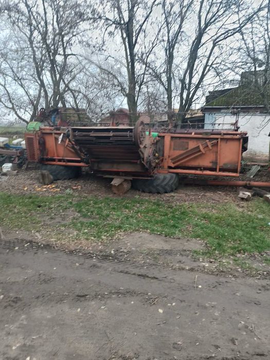 Комбайн Дон з жатками