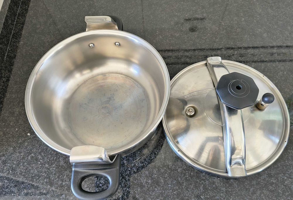 Panela de pressão 4,8 lt