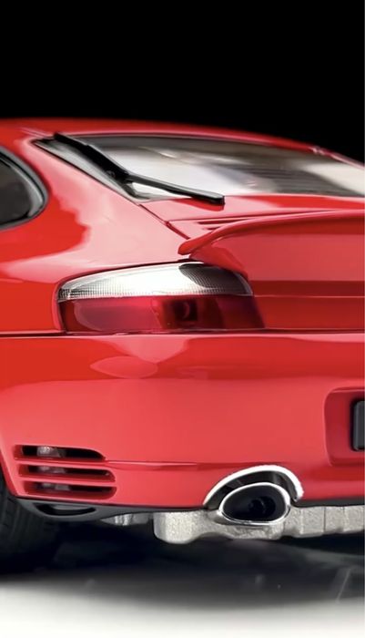 Модель Porsche 911 996 Turbo Autoart 1/18