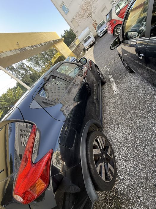 Nissan Juke  - preto - bom estado