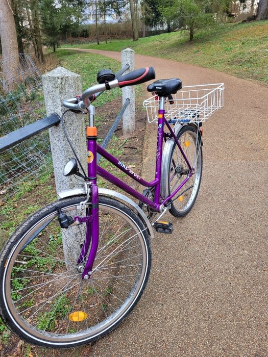 Spredam komod w idealnym stanie.