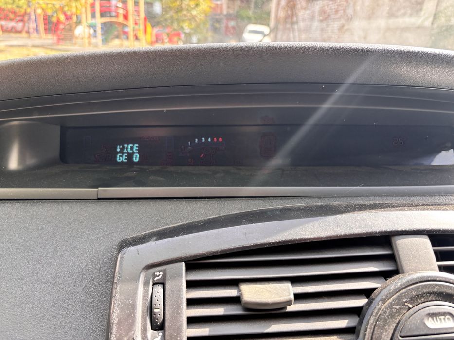 Продам Renault Scenik 2 .