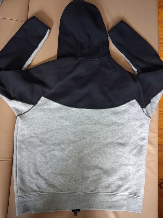 Bluza z kapturem Nike Tech Fleece FB7921-064. XL