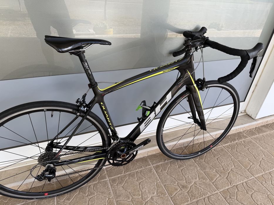 Bicicleta de estrada em carbono - 11v