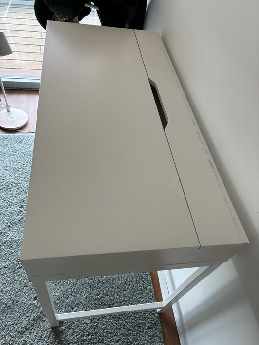 Secretaria e cadeira ikea