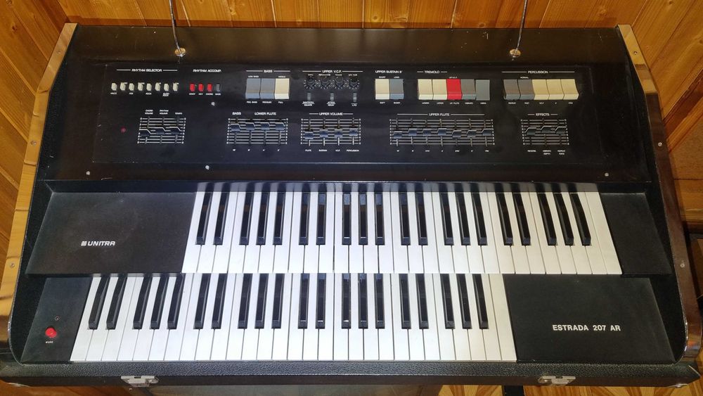 Unitra Estrada 207 AR