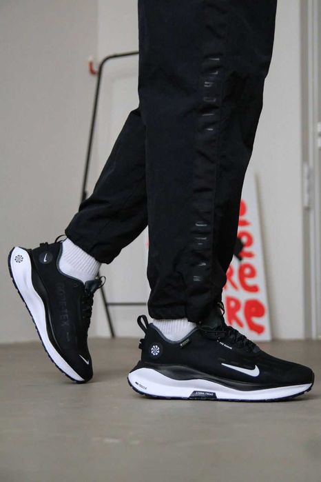 Мужские кроссовки Nike Infinity Run 4 Gore-Tex Black/White. 40-45