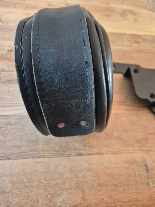 Caixa ferramenta em pele Harley Davidson lado esquerdo com suporte