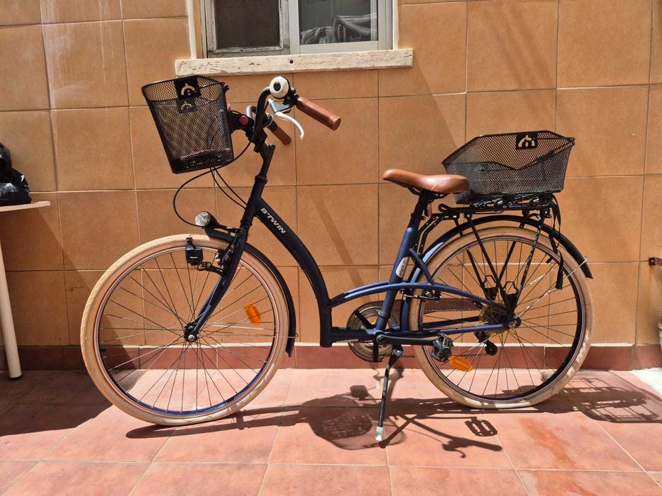 Bicicleta Elops NOVA com 2 cestos e capa protetora