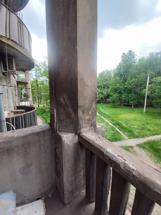 Продаж двух кімнат в сталінкі